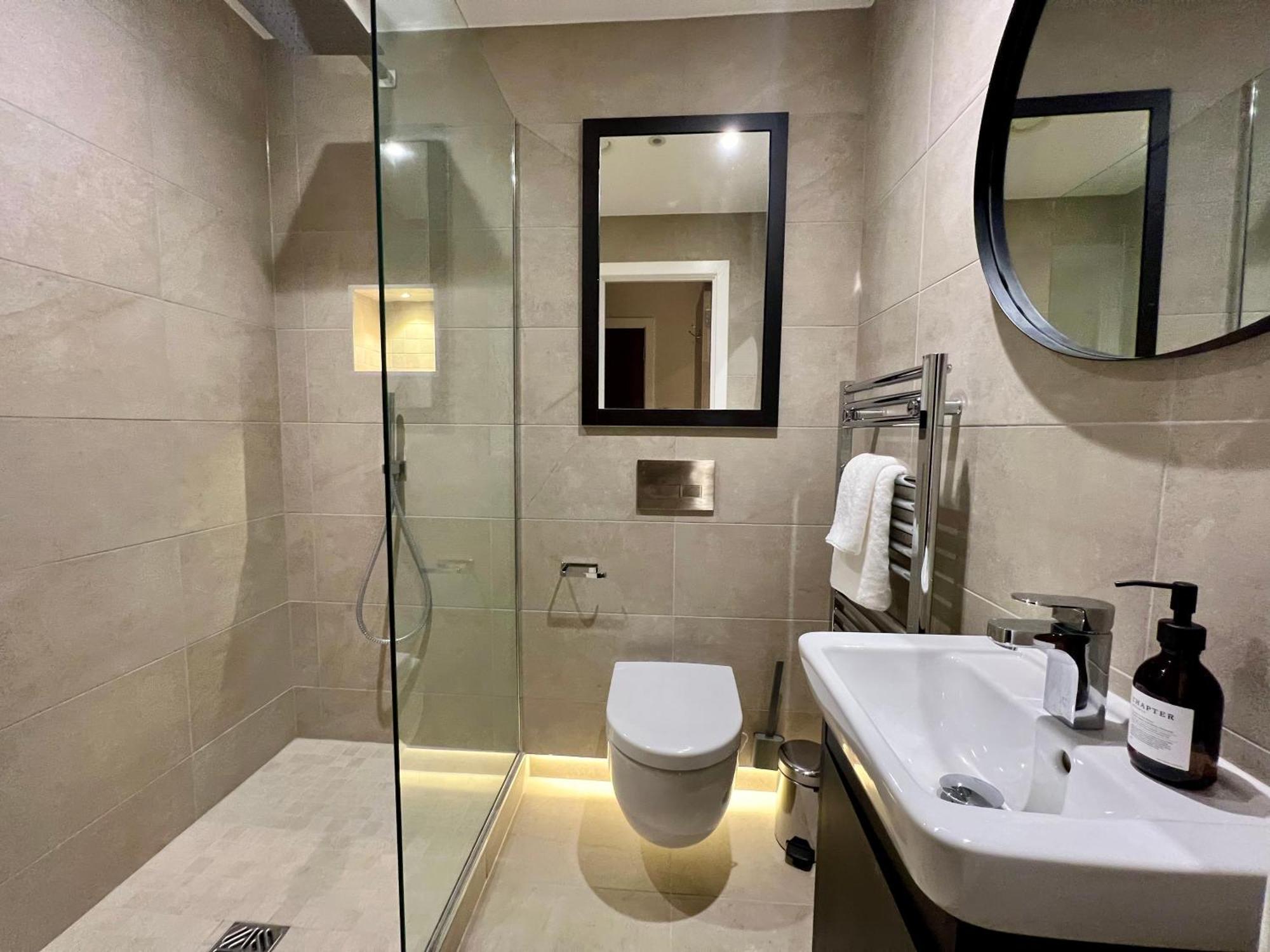 요크 The Noir Blanc Retreat At Ryedale House 아파트 외부 사진