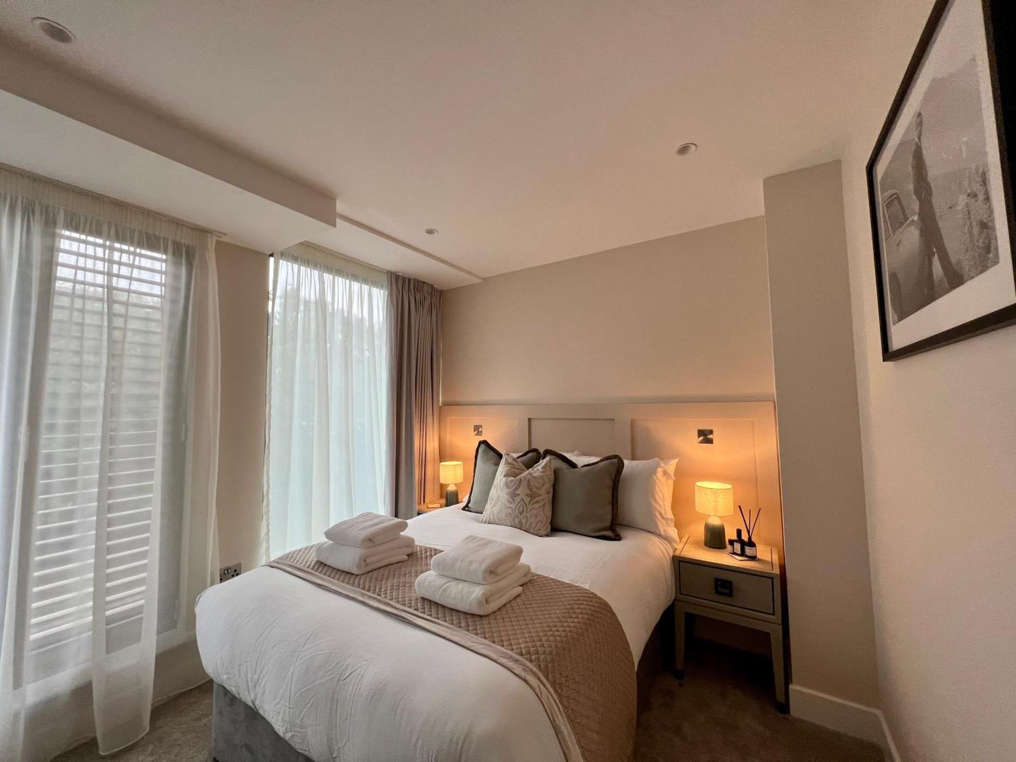 요크 The Noir Blanc Retreat At Ryedale House 아파트 외부 사진